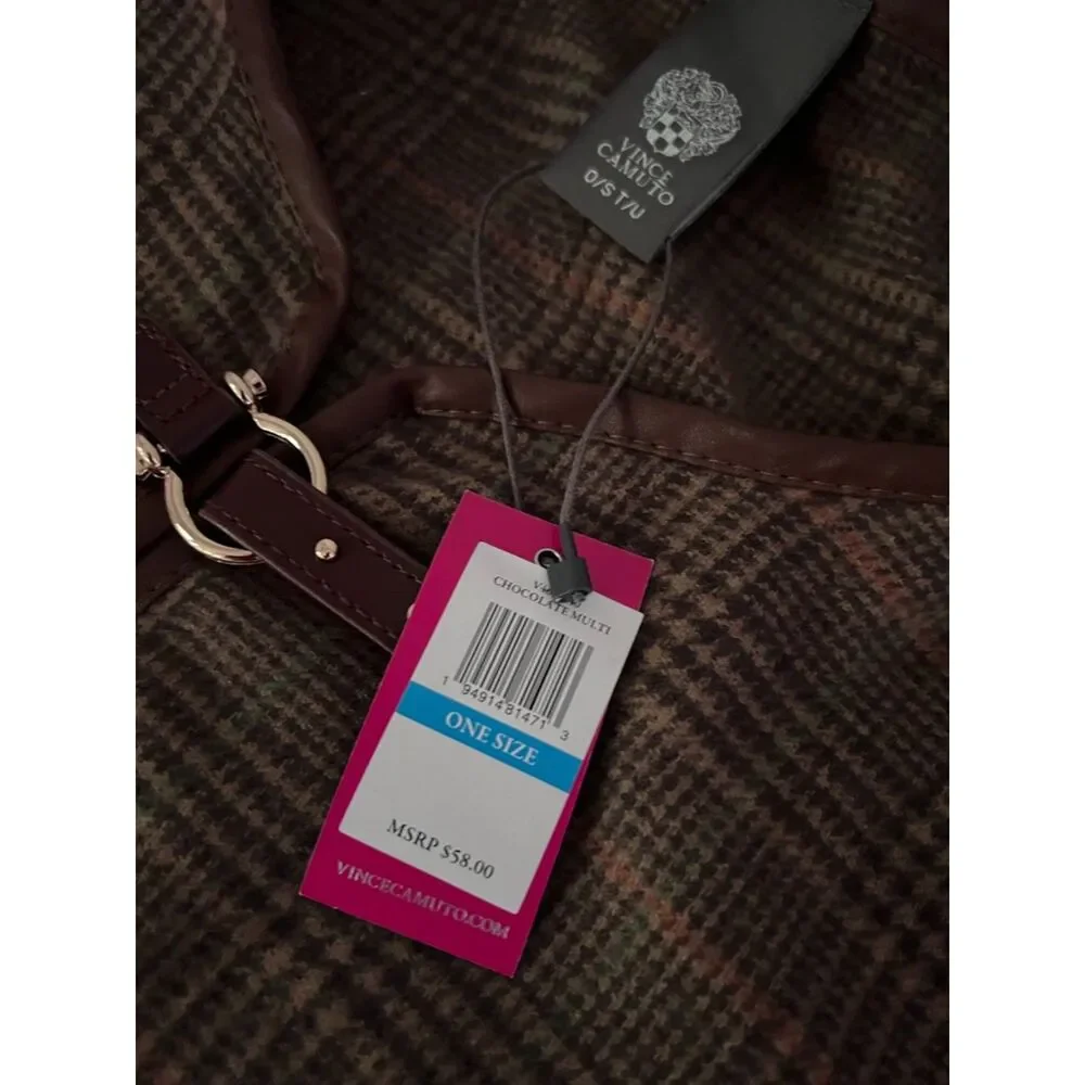 NWT Vince Camuto Glen Plaid Topper. OS.